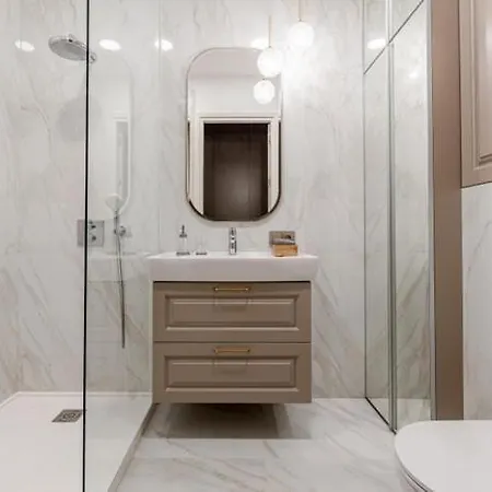 Luxury In City Centre Apartment